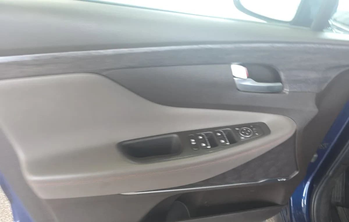 2020 HYUNDAI SANTA FE SEL 6