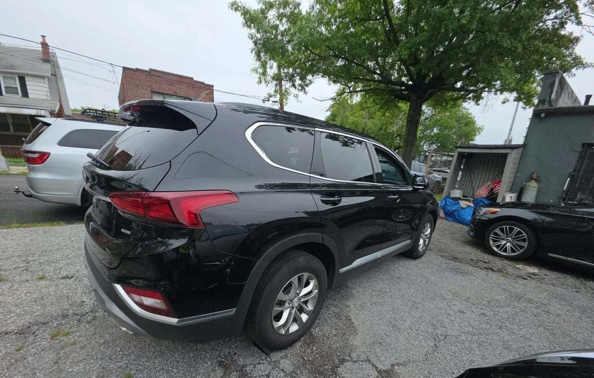 2020 HYUNDAI SANTA FE SEL 4
