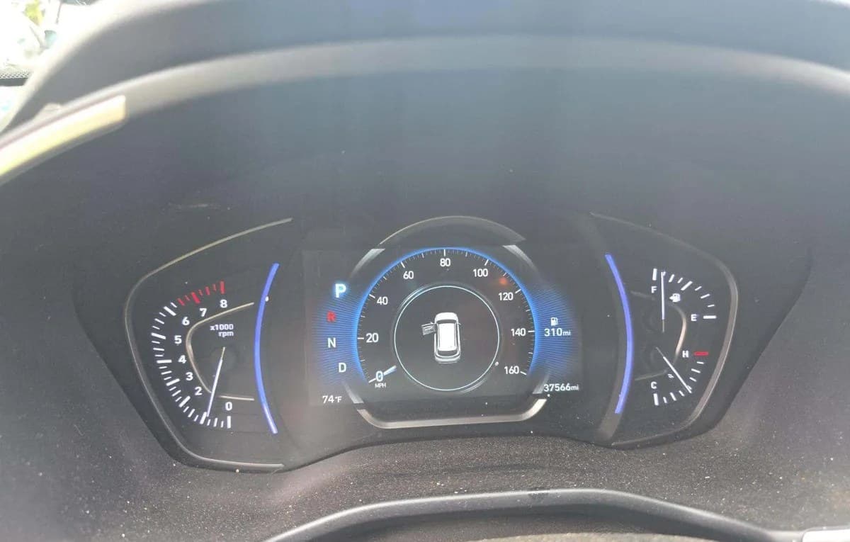 2020 HYUNDAI SANTA FE SEL 6