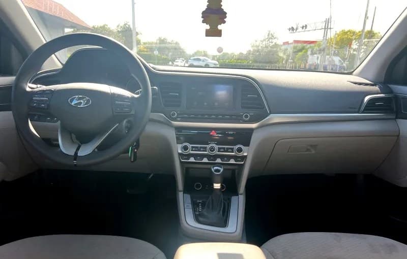 2020 HYUNDAI ELANTRA SE 5
