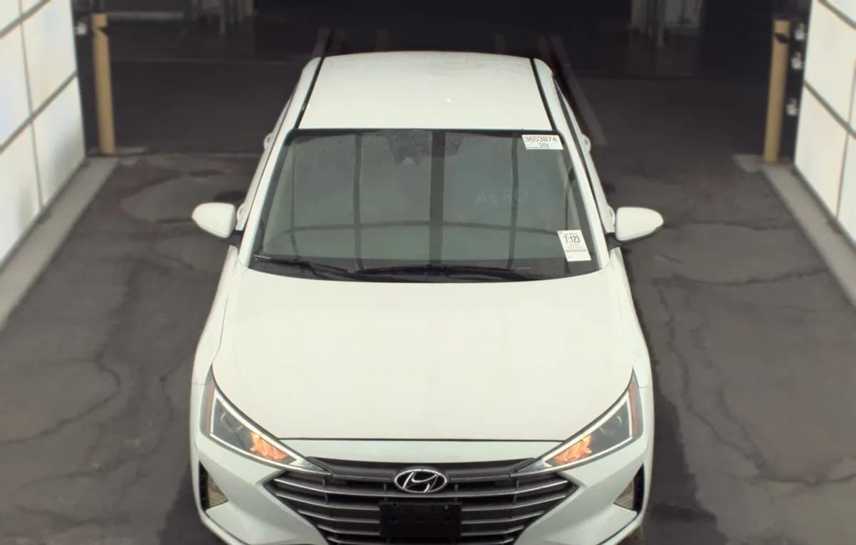 2020 HYUNDAI ELANTRA SE 3