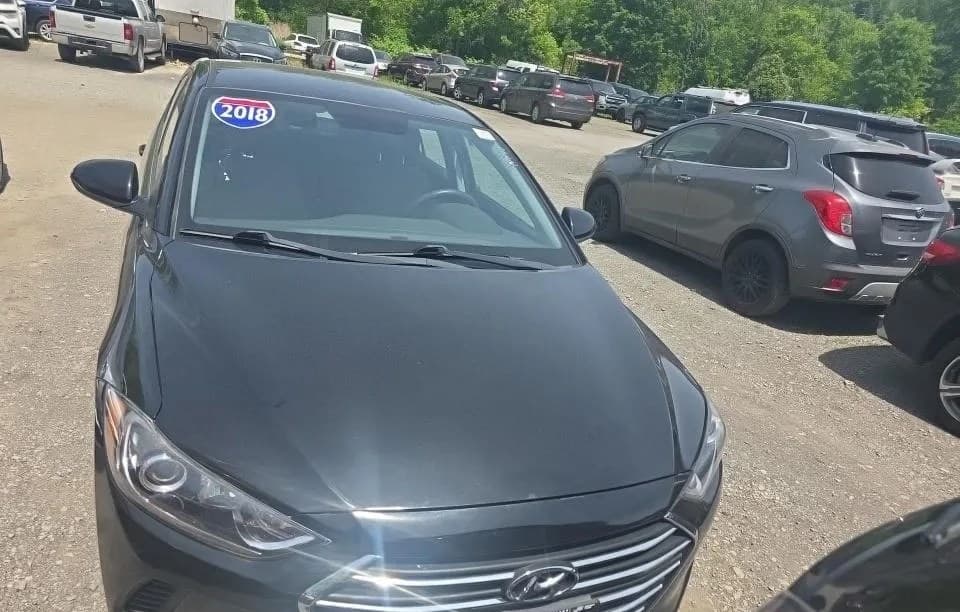 2018 HYUNDAI ELANTRA SE 3