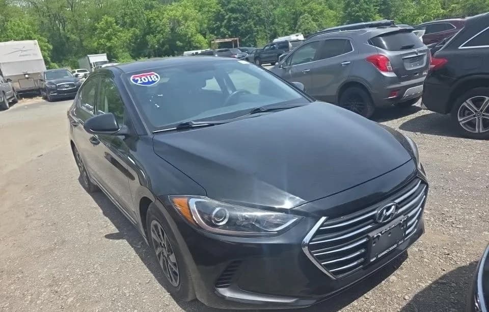 2018 HYUNDAI ELANTRA SE 4