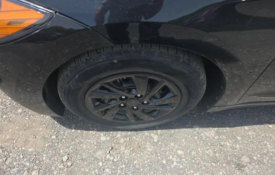 2018 HYUNDAI ELANTRA SE 5
