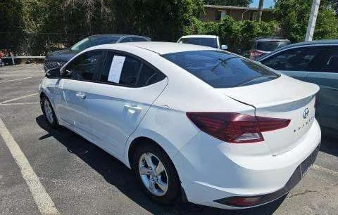 2019 HYUNDAI ELANTRA SE SEDAN 3