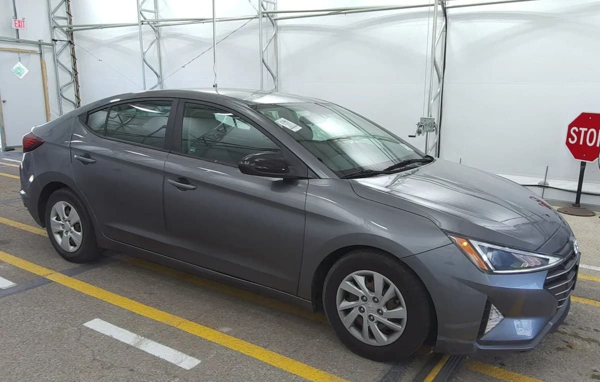 2020 HYUNDAI ELANTRA SE 4