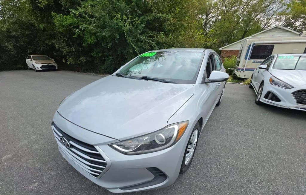 2017 HYUNDAI ELANTRA SE SEDAN