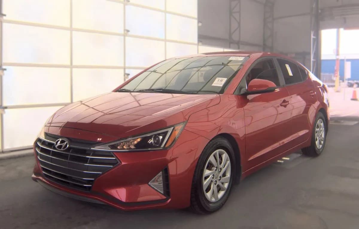 2019 HYUNDAI ELANTRA SE 2