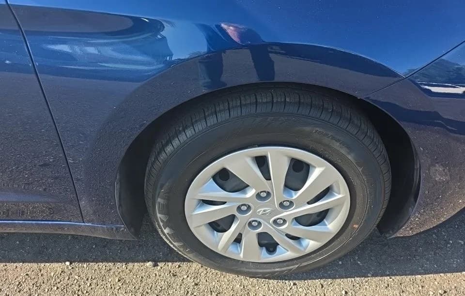2019 HYUNDAI ELANTRA SE 6