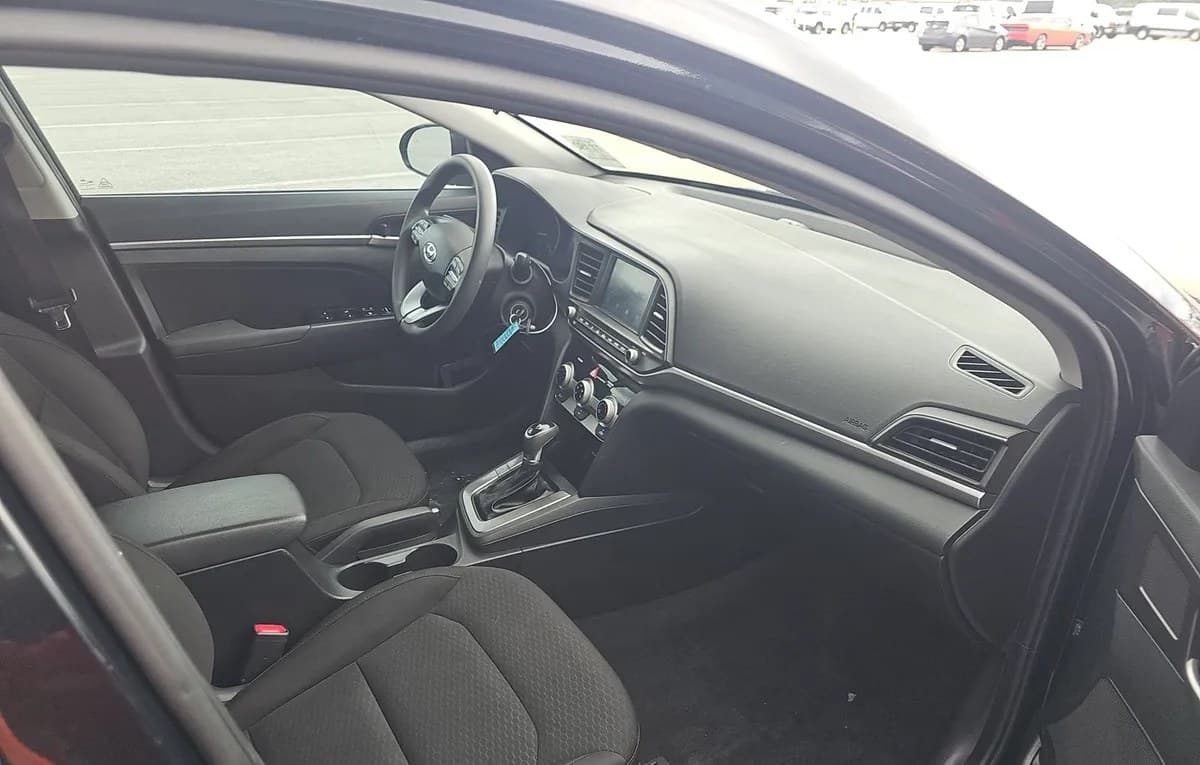 2019 HYUNDAI ELANTRA SEL 5