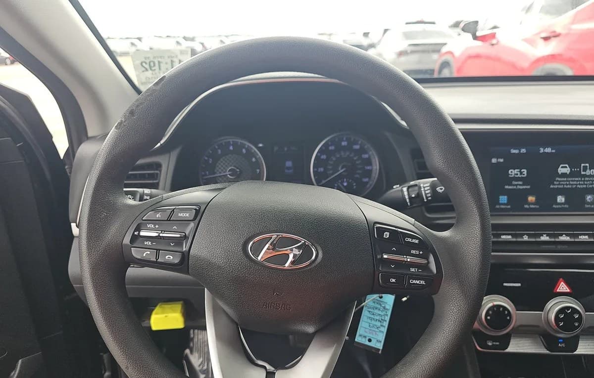 2019 HYUNDAI ELANTRA SEL 7