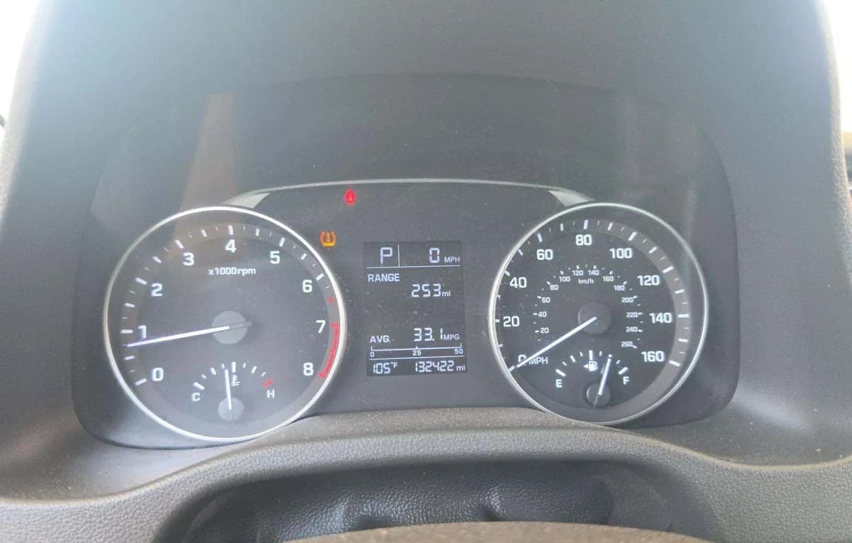 2017 HYUNDAI ELANTRA SE 5