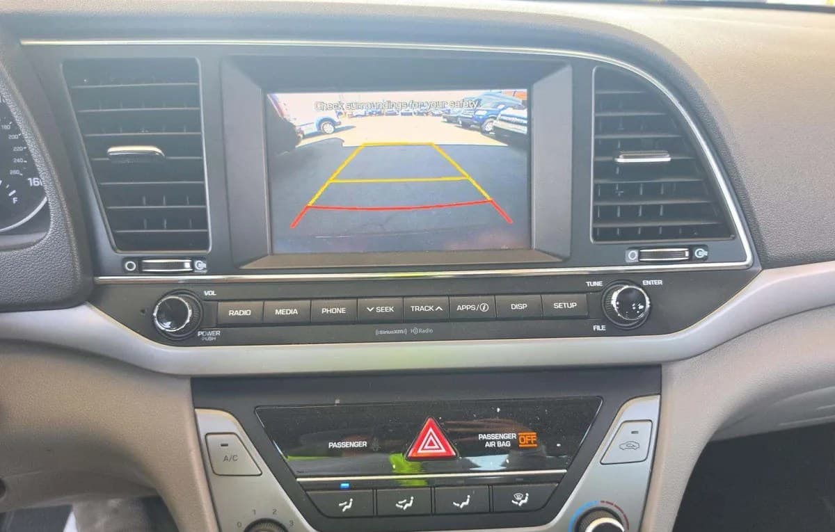 2017 HYUNDAI ELANTRA SE 6