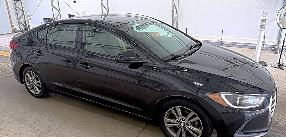 2017 HYUNDAI ELANTRA SE 2