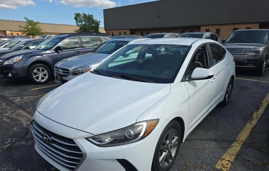 2017 HYUNDAI ELANTRA SE SEDAN