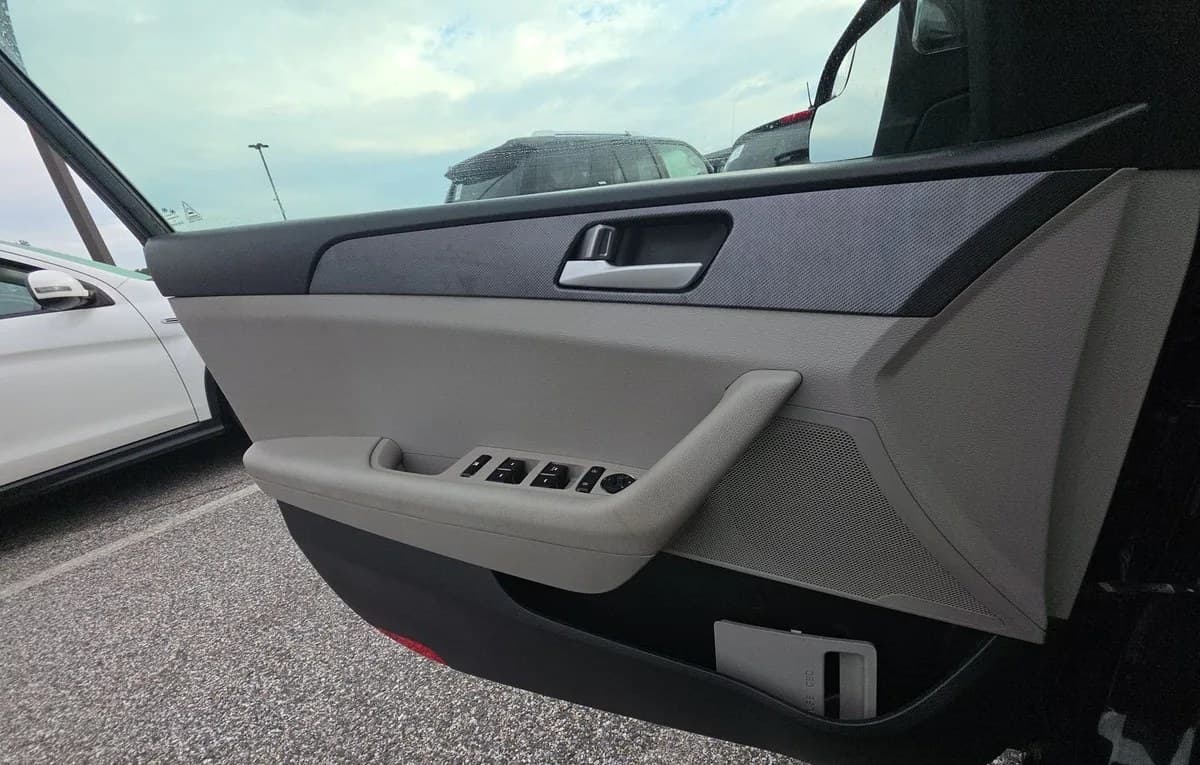 2017 HYUNDAI SONATA Eco 5