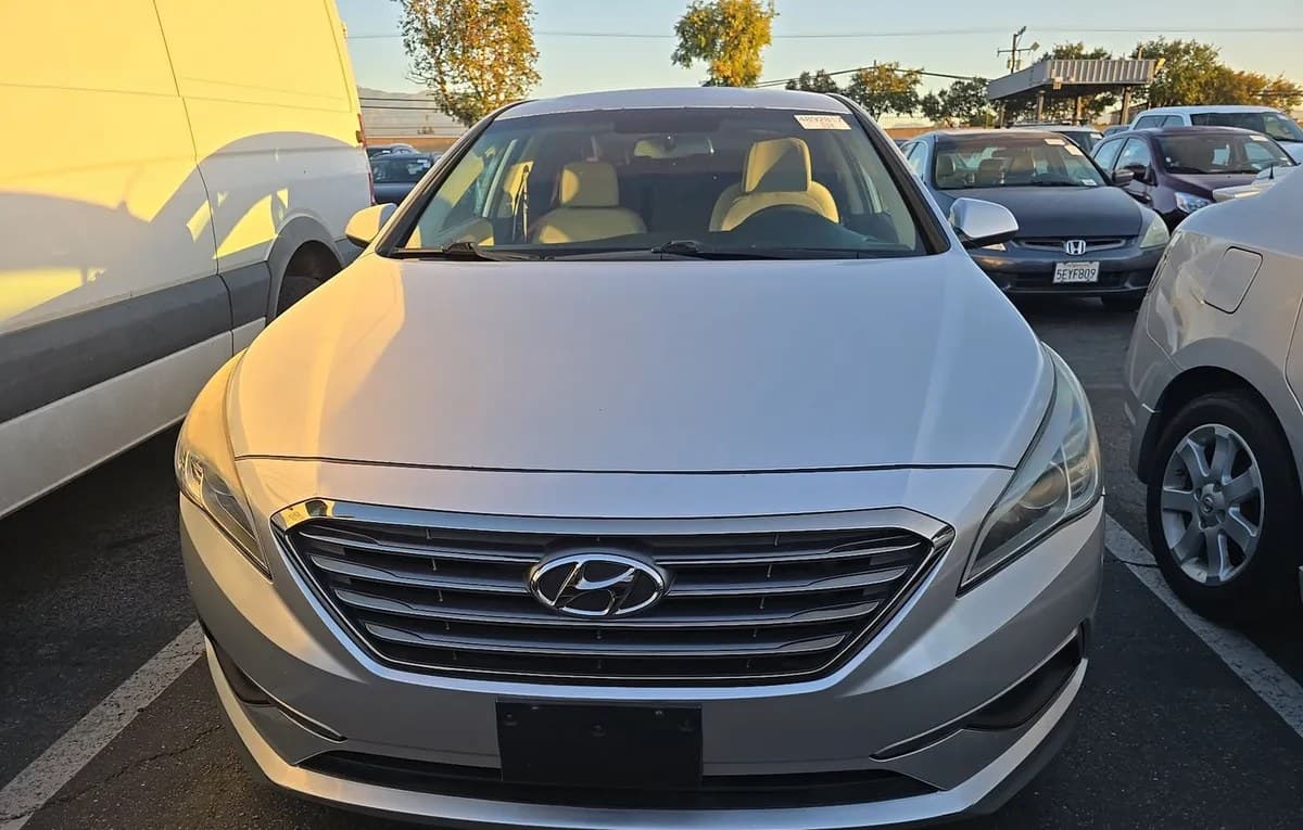 2017 HYUNDAI SONATA SE 2