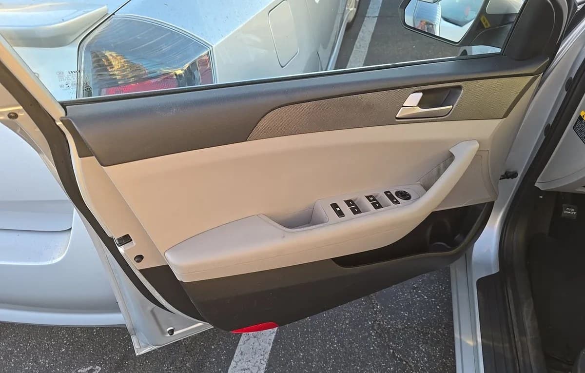2017 HYUNDAI SONATA SE 5