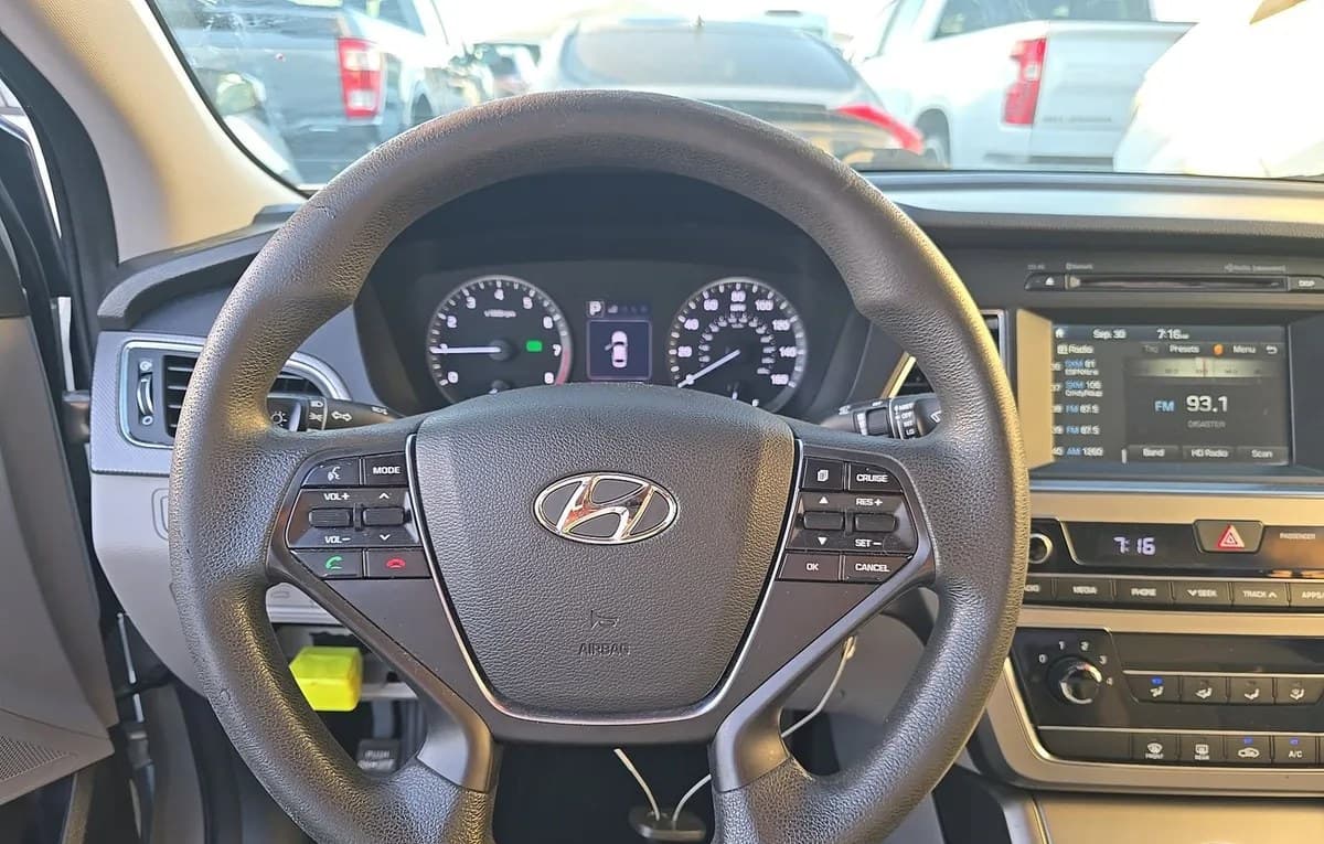 2017 HYUNDAI SONATA SE 6