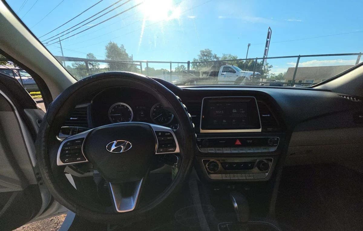 2019 HYUNDAI SONATA SE 7