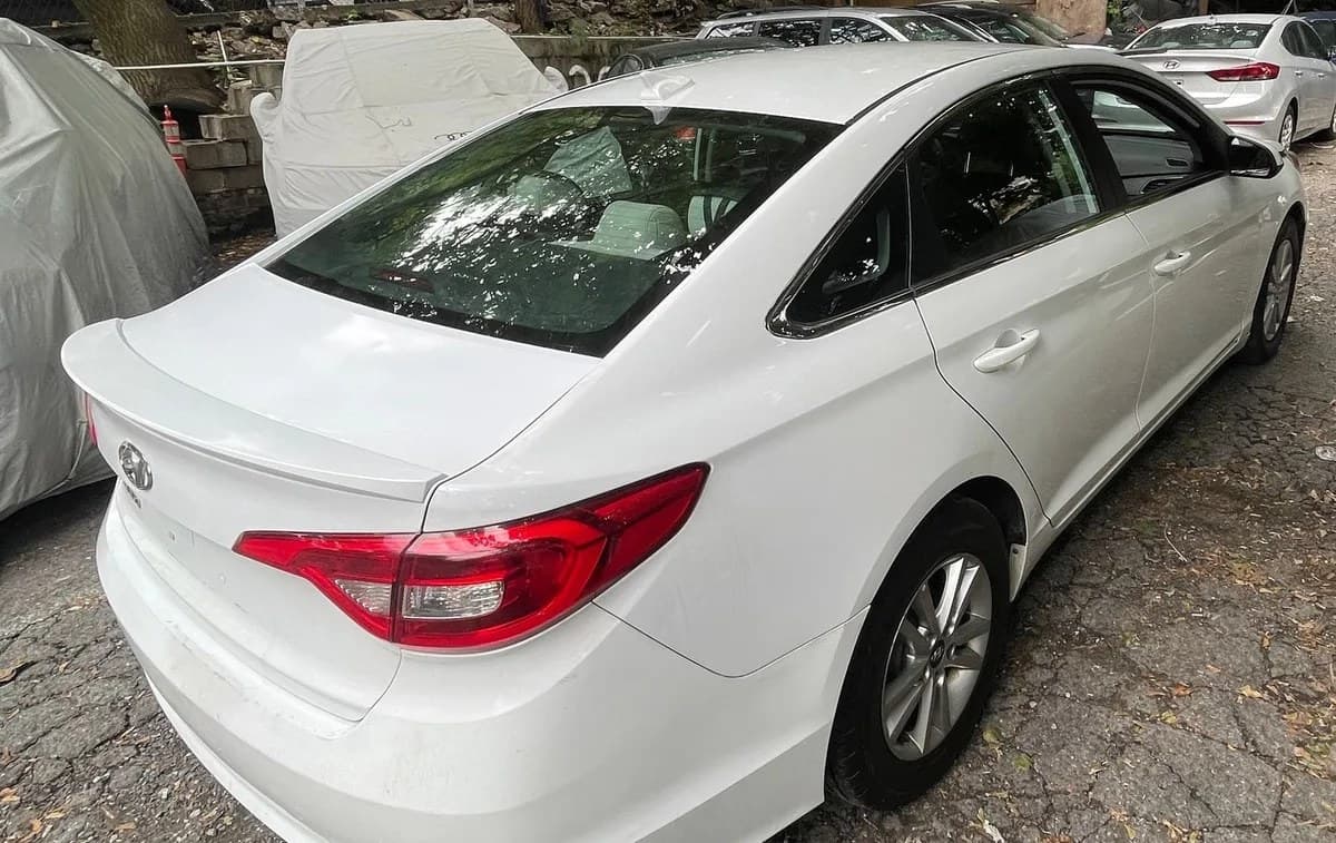 2017 HYUNDAI SONATA Base 6