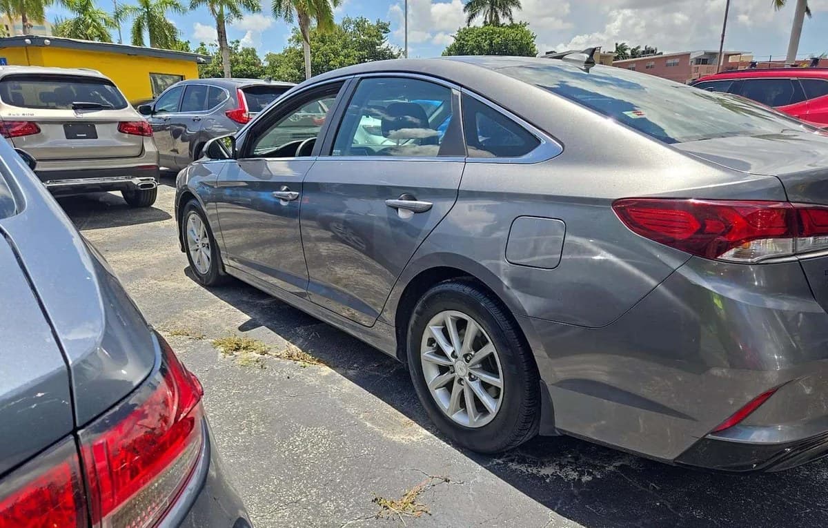 2019 HYUNDAI SONATA SE 3