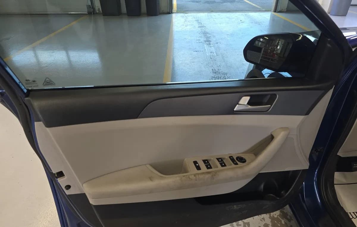2017 HYUNDAI SONATA Base 5