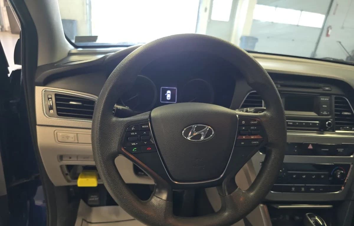 2017 HYUNDAI SONATA Base 6