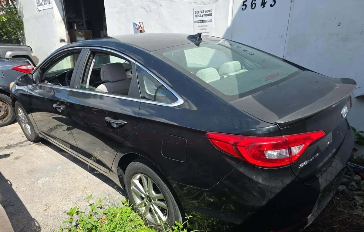2017 HYUNDAI SONATA Base 2