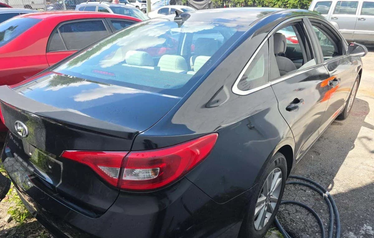 2017 HYUNDAI SONATA Base 3