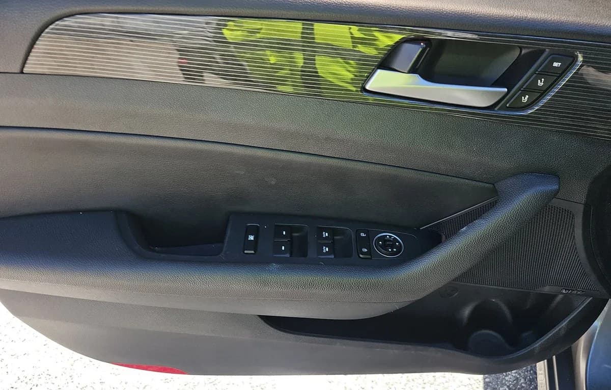 2019 HYUNDAI SONATA Limited 6