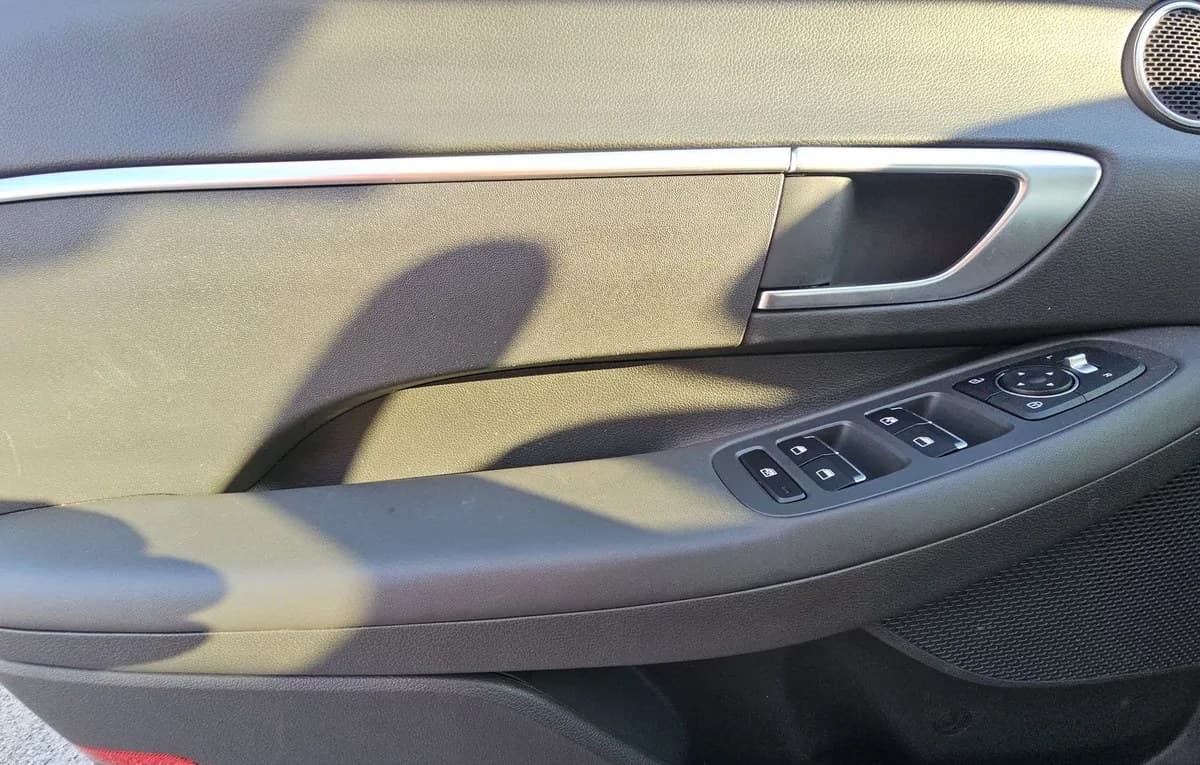 2020 HYUNDAI SONATA SE 6