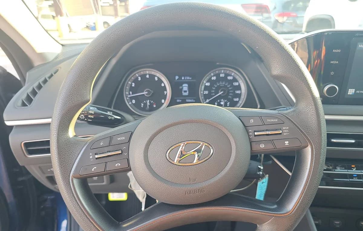 2020 HYUNDAI SONATA SE 7