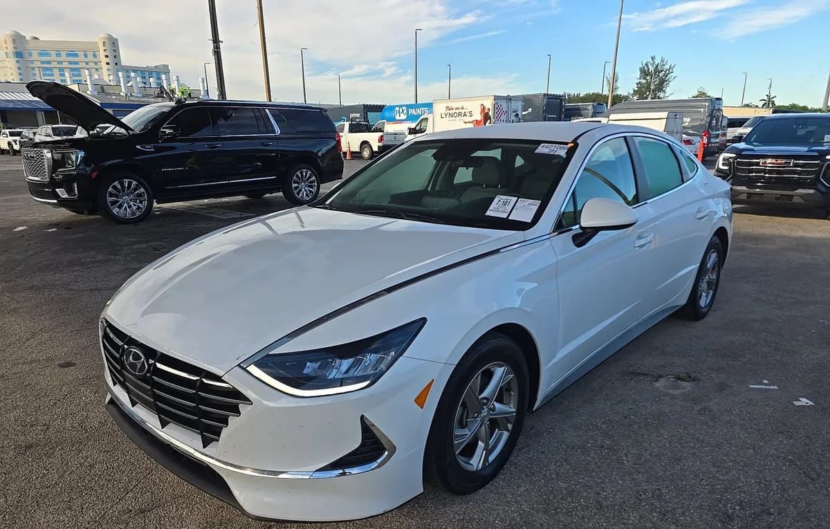 2020 HYUNDAI SONATA SE 2