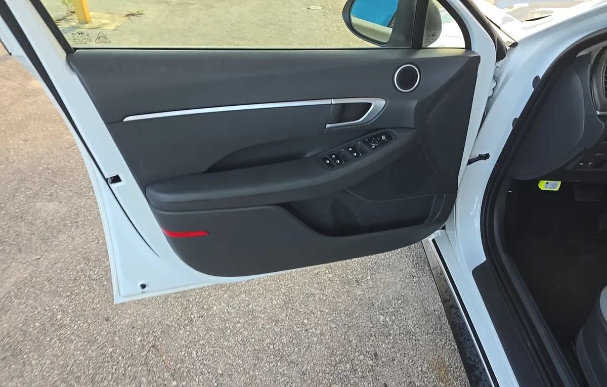 2020 HYUNDAI SONATA SE 6