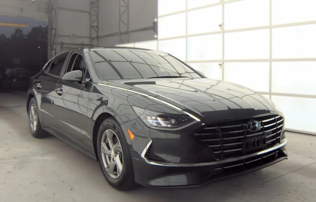 2020 HYUNDAI SONATA SE 4