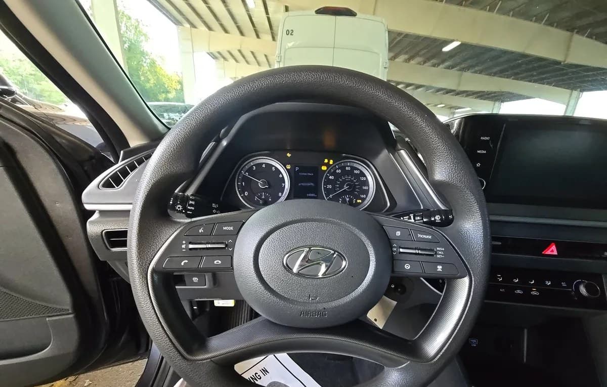 2020 HYUNDAI SONATA SE 7