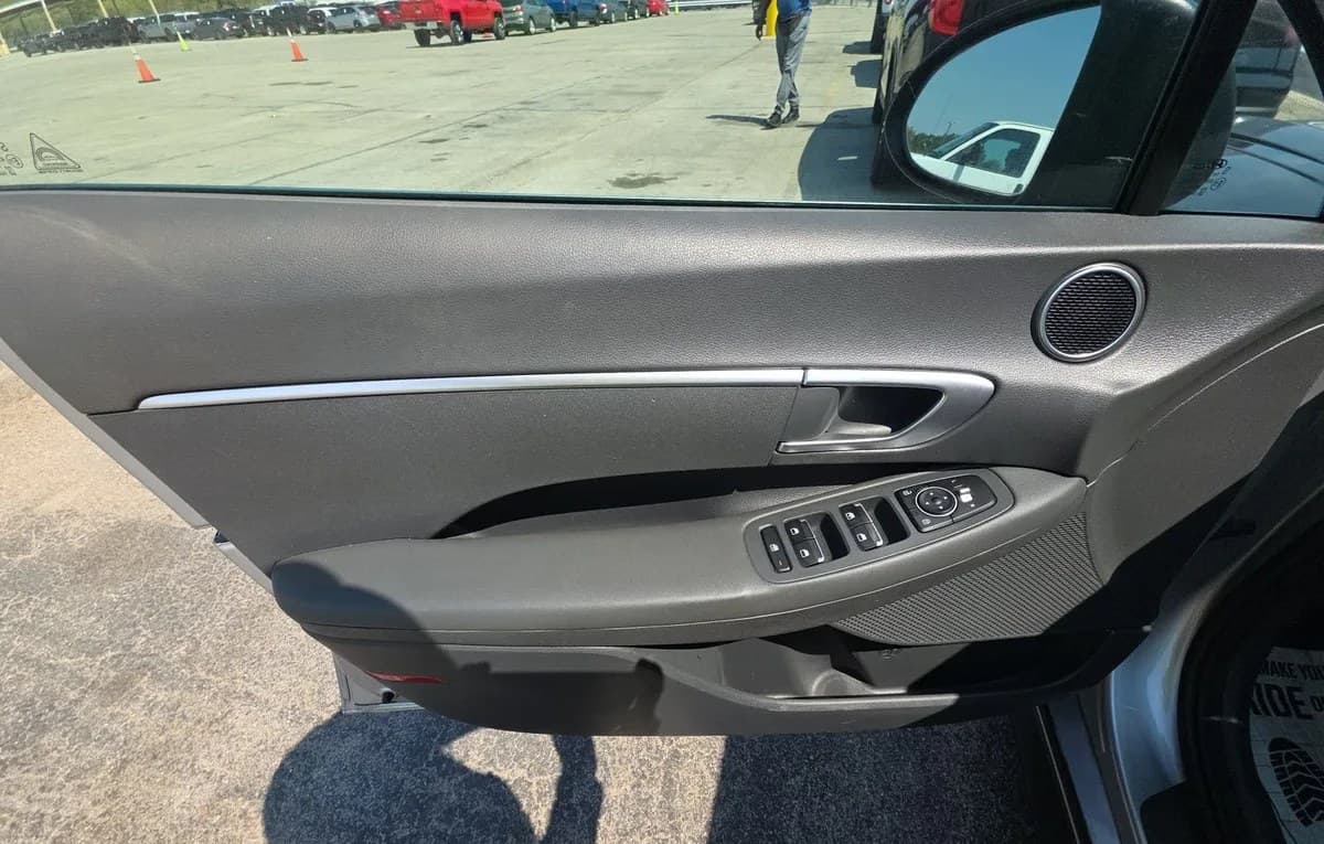 2021 HYUNDAI SONATA SE 6