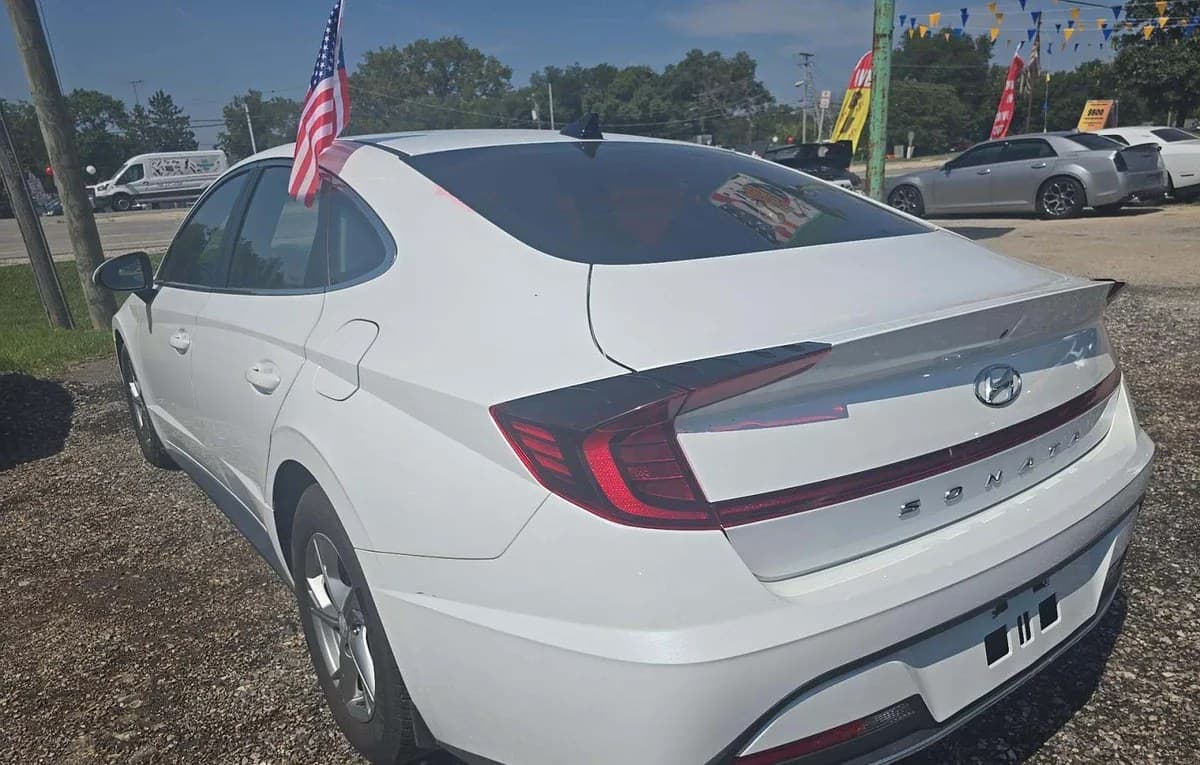 2021 HYUNDAI SONATA SE 3