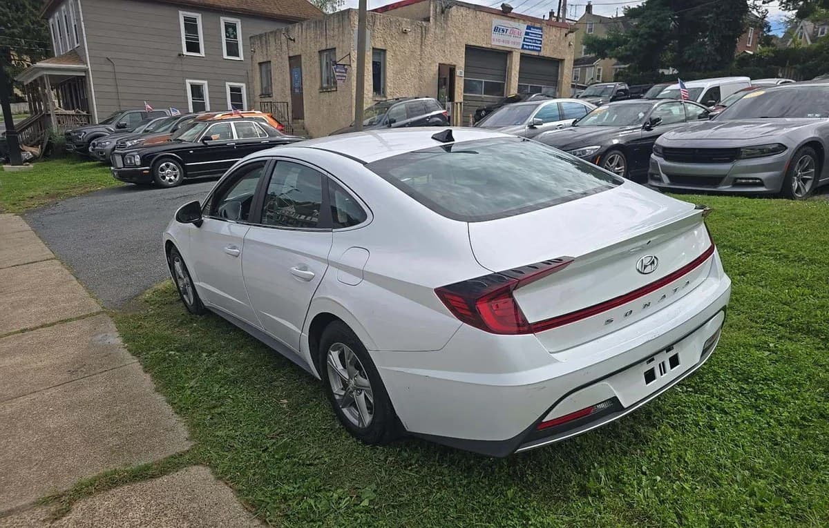 2021 HYUNDAI SONATA SE 3