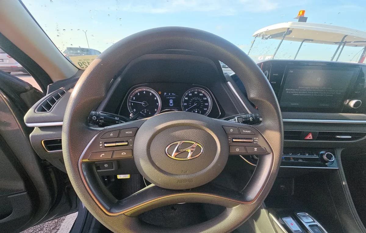 2020 HYUNDAI SONATA SE 7