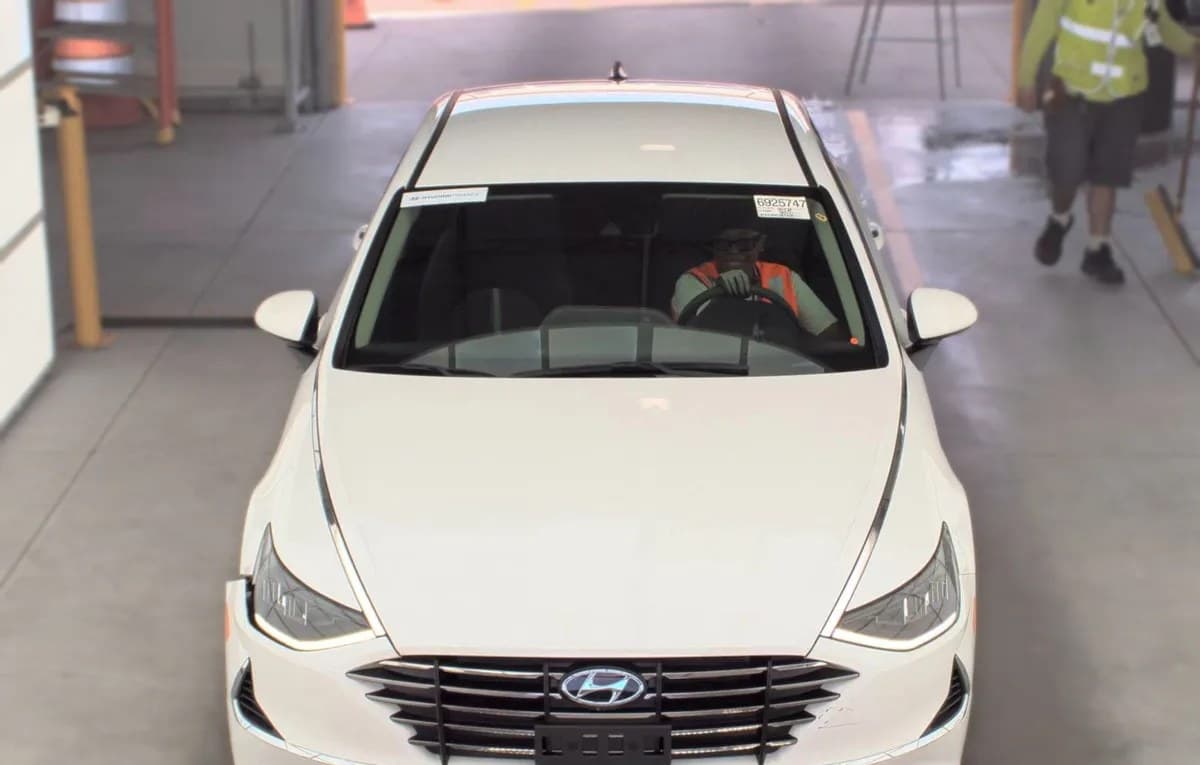 2021 HYUNDAI SONATA SE 3