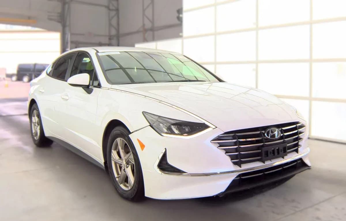 2021 HYUNDAI SONATA SE 4