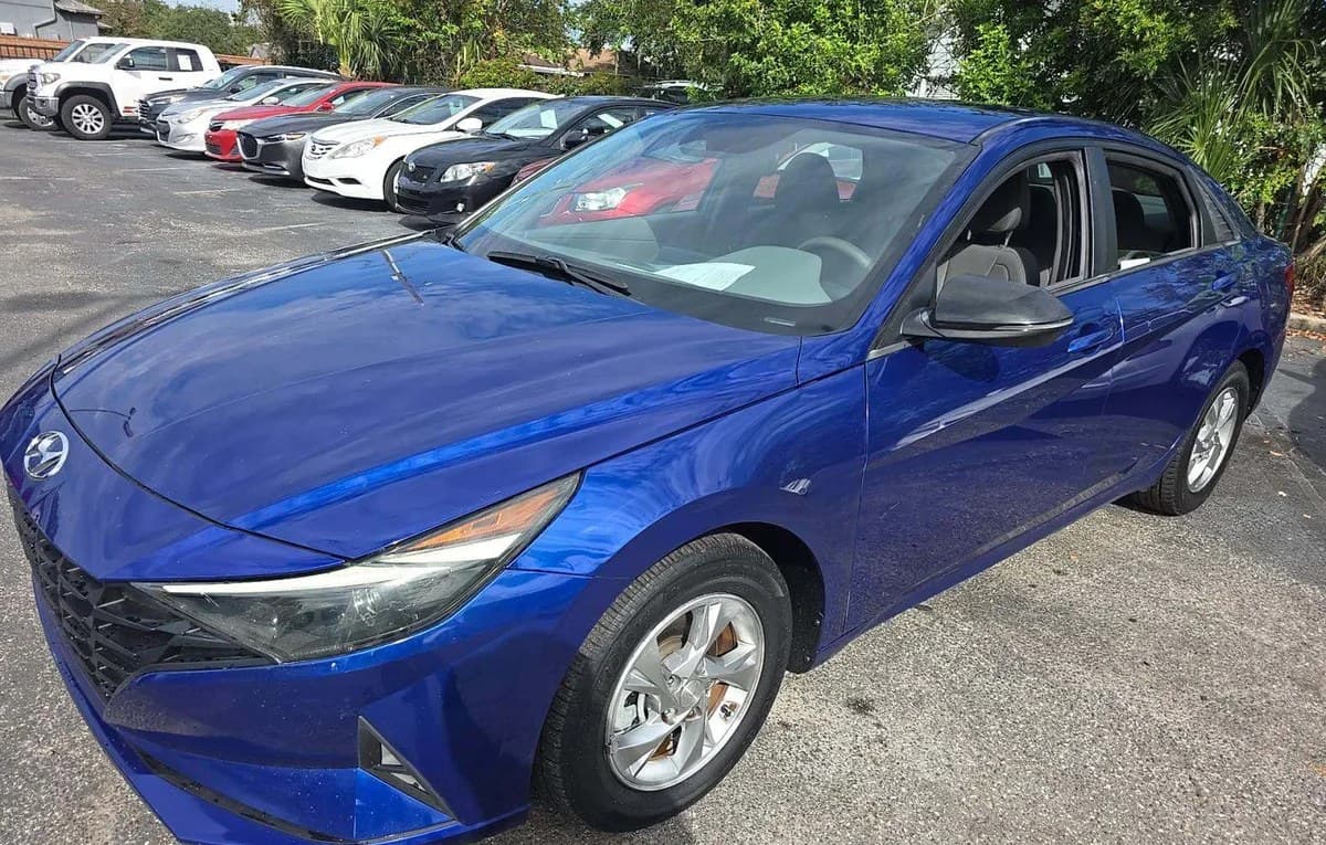 2021 HYUNDAI ELANTRA SE 2