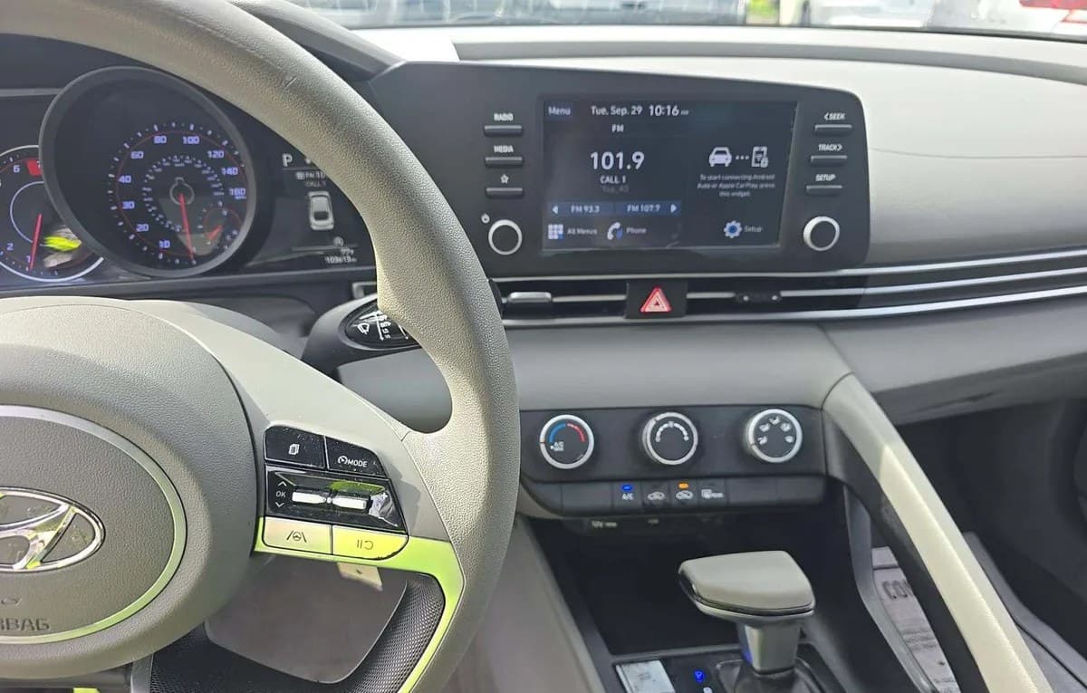 2021 HYUNDAI ELANTRA SE 7