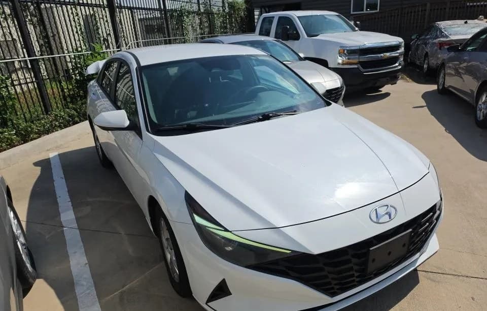 2021 HYUNDAI ELANTRA SE 4