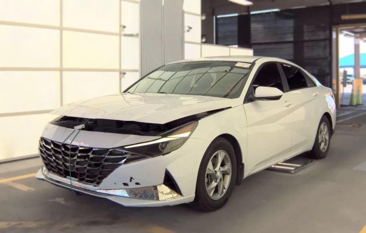 2022 HYUNDAI ELANTRA SE 2