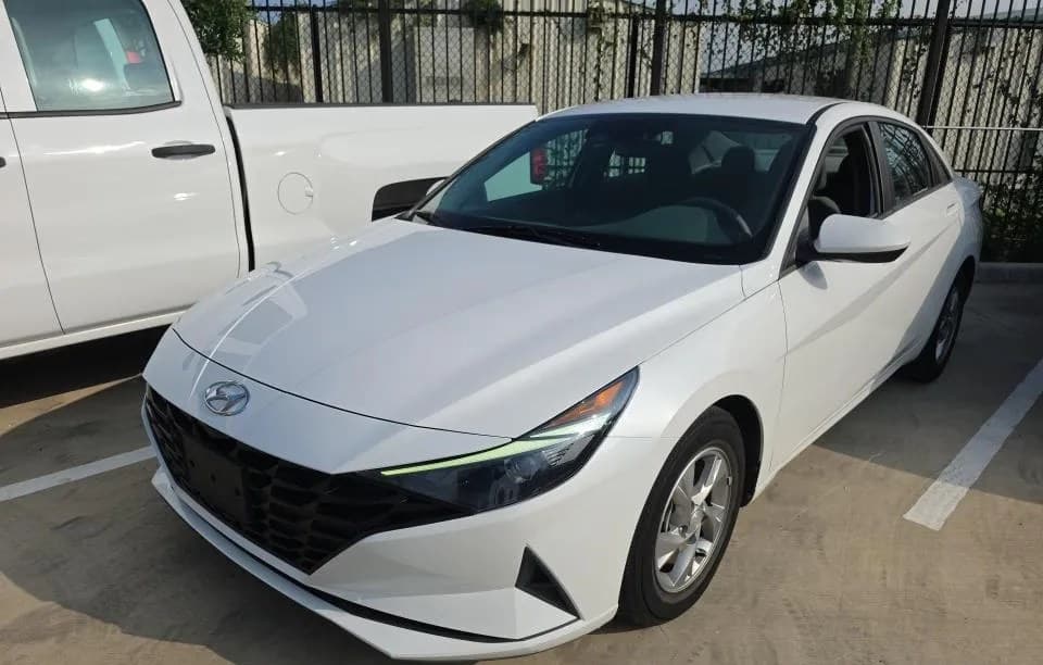 2021 HYUNDAI ELANTRA SE 2
