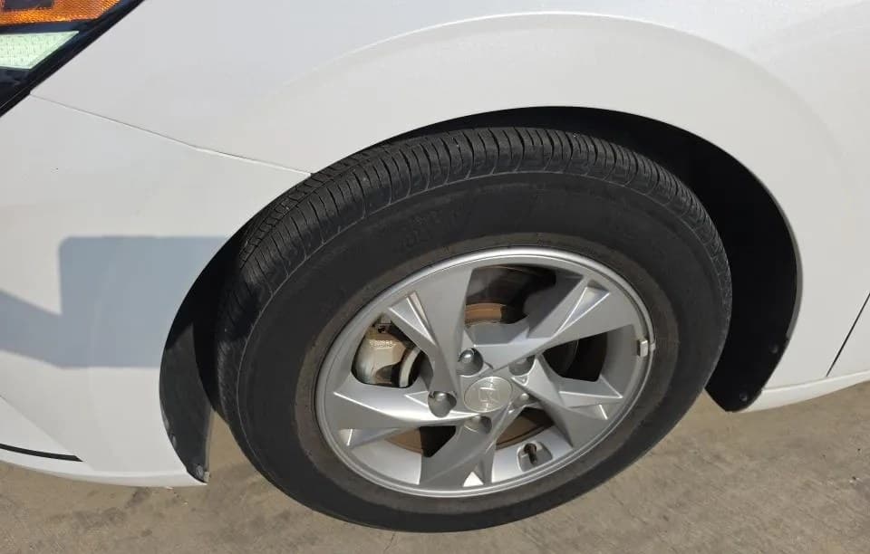 2021 HYUNDAI ELANTRA SE 5