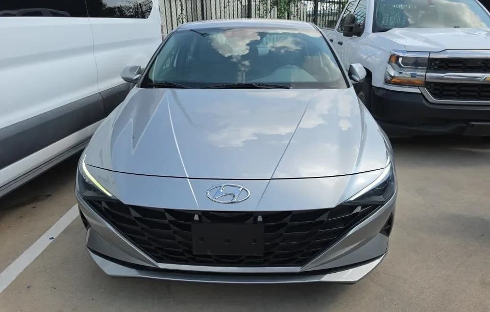 2021 HYUNDAI ELANTRA SE 3